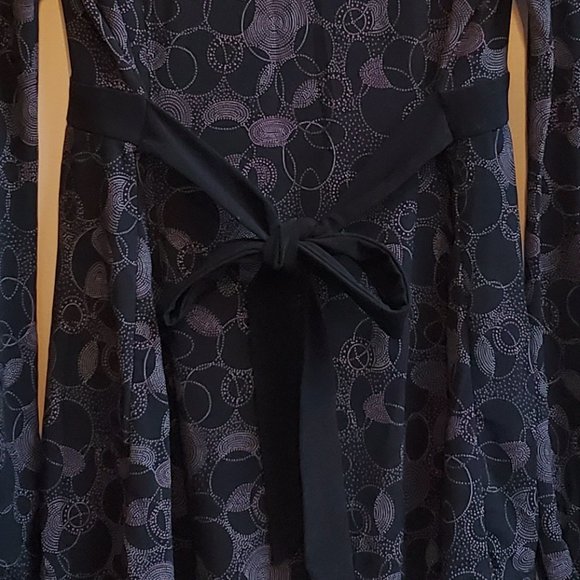 Motherhood Maternity Tie-Back Top Size Small - Picture 9 of 10